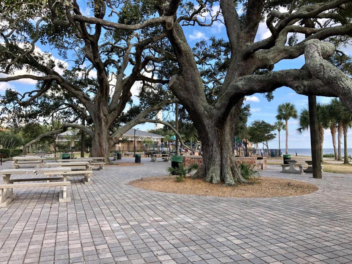 Salty Breeze At Demere Landing Unit 168 - Salt Air Dr Villa St. Simons Island Exterior photo